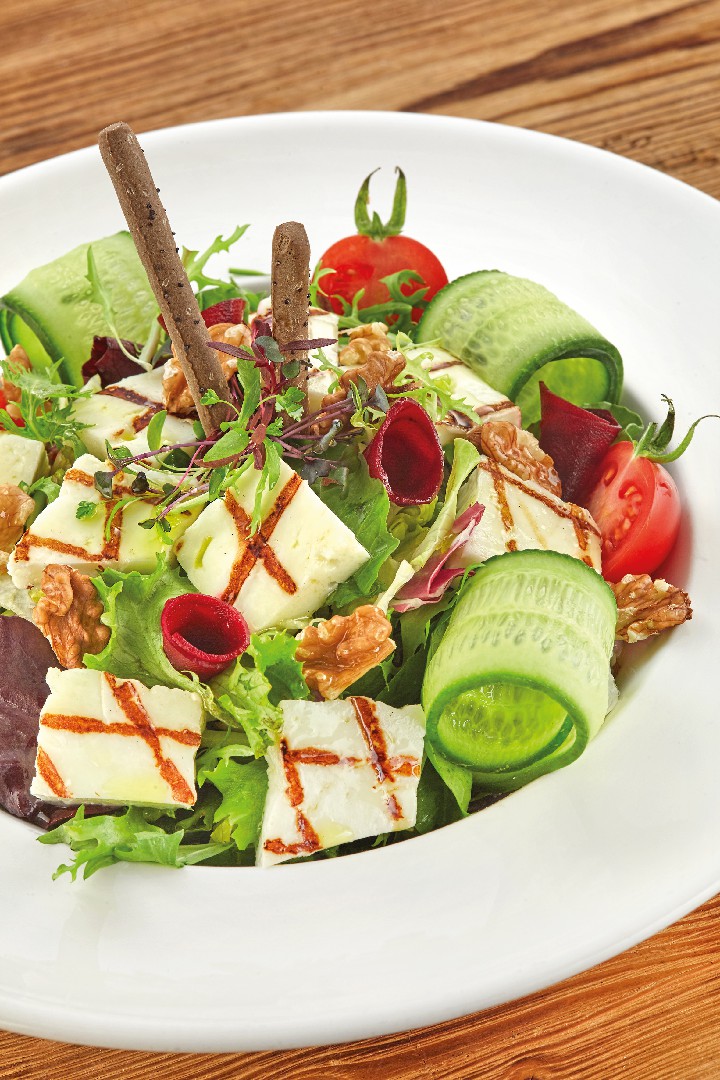 Grilled Halloumi Cheese Salad